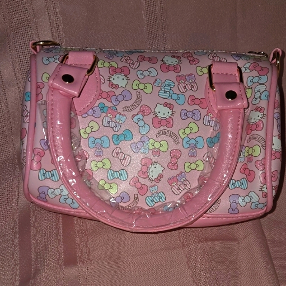 Hello Kitty Pink Handbag - Picture 3 of 10